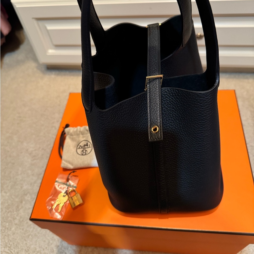 Hermes Picotin 22 Noir Clemence GHW